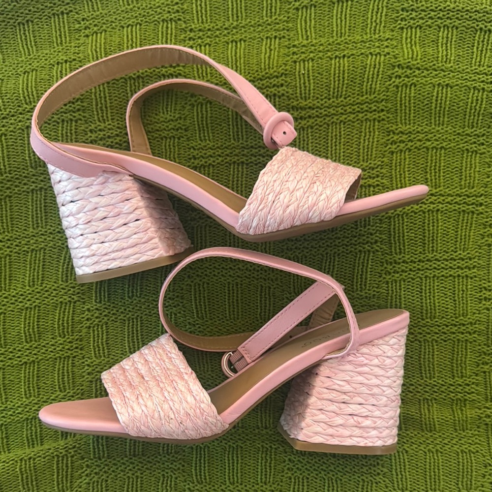 BAMBOO Pink Textured Heels with Ankle Strap